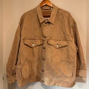Levi's Premium Stay Loose Trucker Jacket in a brown/tan